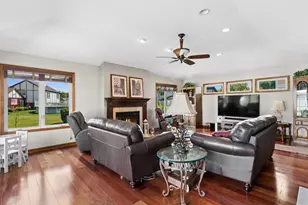 1251 N Scarlet Dr, Addison, IL 60101 - Photo 7