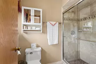 1251 N Scarlet Dr, Addison, IL 60101 - Photo 19