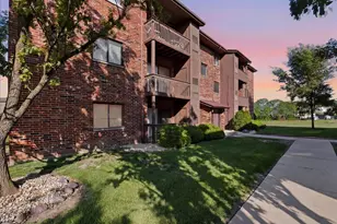 15805 Peggy Ln, Oak Forest, IL 60452 - Photo 1