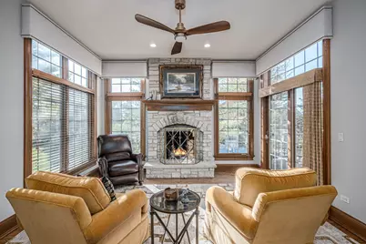 4015 Prairie Crossing Drive, Saint Charles, IL 60175 - Photo 17