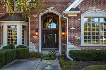 4015 Prairie Crossing Drive, Saint Charles, IL 60175 - Photo 3