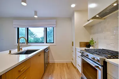 326 E Huntington Lane, Elmhurst, IL 60126 - Photo 7