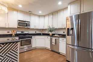 2625 N Ashland Ave, Chicago, IL 60614 - Photo 9