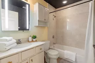 2625 N Ashland Ave, Chicago, IL 60614 - Photo 17