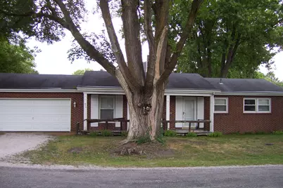 400 S Sangamon Street, Bement, IL 61813 - Photo 1