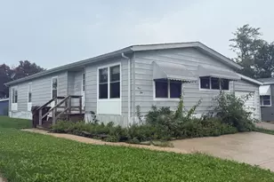 110 Huntsbridge Rd, Matteson, IL 60443 - Photo 1