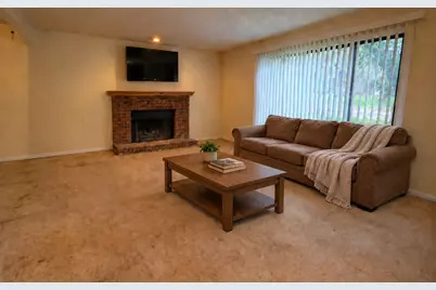 993 Kane Street #993, South Elgin, IL 60177 - Photo 3