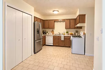 993 Kane Street #993, South Elgin, IL 60177 - Photo 5