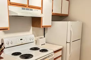 310 Cunat Blvd, Richmond, IL 60071 - Photo 9