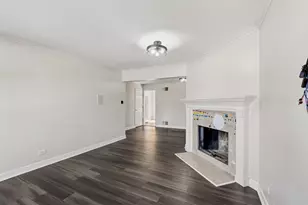 1931 Farnham Ct, Schaumburg, IL 60194 - Photo 3