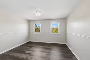 1931 Farnham Ct, Schaumburg, IL 60194 - Photo 13