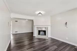 1931 Farnham Ct, Schaumburg, IL 60194 - Photo 5