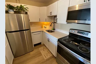 70 W Burton Place #1104, Chicago, IL 60610 - Photo 5