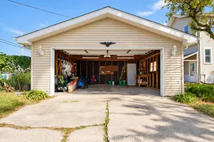 195 S Center Ave, Bradley, IL 60915 - Photo 35