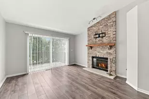 2651 S Cedar Glen Dr, Arlington Heights, IL 60005 - Photo 5