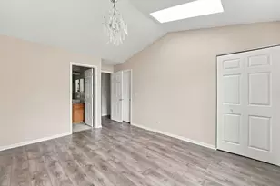 2651 S Cedar Glen Dr, Arlington Heights, IL 60005 - Photo 13