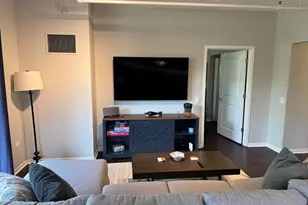 437 W Division St, Chicago, IL 60610 - Photo 11