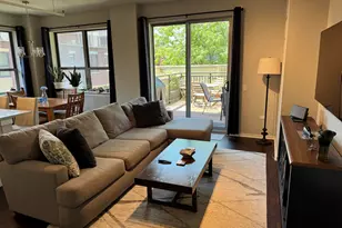 437 W Division St, Chicago, IL 60610 - Photo 3