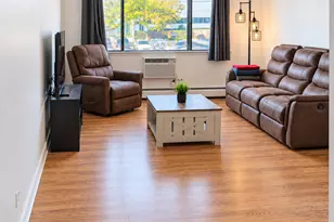5358 N Cumberland Ave, Chicago, IL 60656 - Photo 3