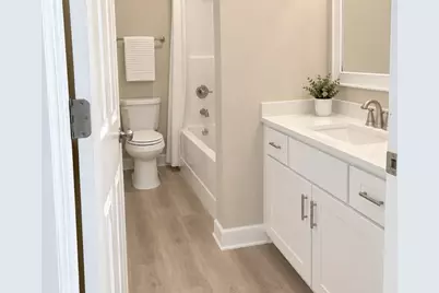 1206 Streamwood Lane, Vernon Hills, IL 60061 - Photo 7