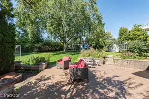 8102 Tennessee Ave, Willowbrook, IL 60527 - Photo 23