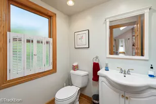 8102 Tennessee Ave, Willowbrook, IL 60527 - Photo 17