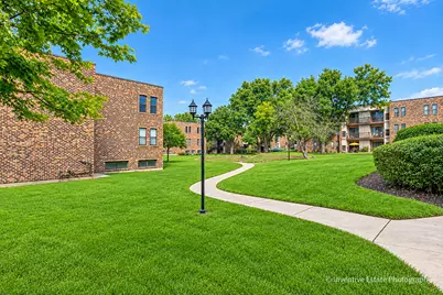 2212 Country Club Drive #4, Woodridge, IL 60517 - Photo 25