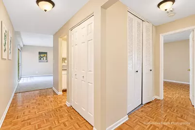 2212 Country Club Drive #4, Woodridge, IL 60517 - Photo 9