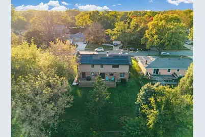 1011 Iroquois Drive, Elgin, IL 60123 - Photo 23