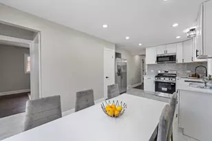 95 Erie St, Maywood, IL 60153 - Photo 11
