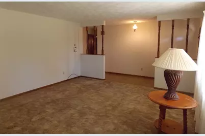 1747 State Route 161 Highway, Centralia, IL 62801 - Photo 11