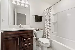 1644 Carlstedt Dr, Batavia, IL 60510 - Photo 11