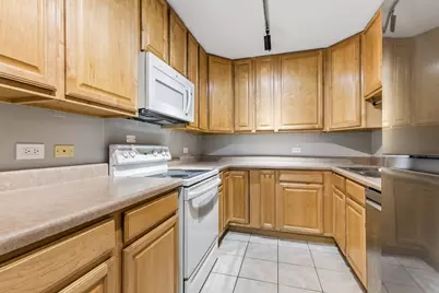 445 Sherman Avenue #302, Evanston, IL 60202 - Photo 7