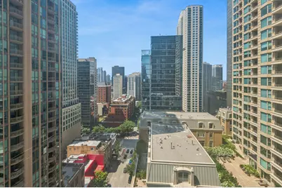 30 E Huron Street #1904, Chicago, IL 60611 - Photo 17