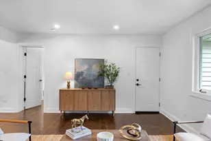 1340 Huber Ln, Glenview, IL 60026 - Photo 5