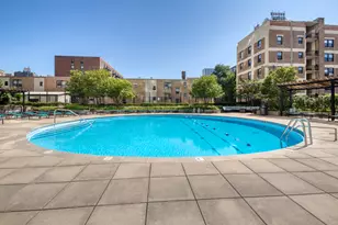 3930 N Pine Grove Ave, Chicago, IL 60613 - Photo 15