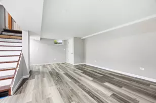 389 N Commonwealth Ave, Elgin, IL 60123 - Photo 31