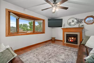 1502 Sunset Drive, Holiday Hills, IL 60051 - Photo 11