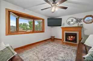 1502 Sunset Dr, Holiday Hills, IL 60051 - Photo 11