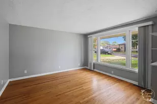 259 N Monroe Ave, Bradley, IL 60915 - Photo 3