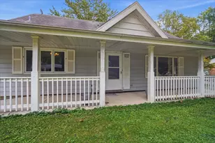 912 Parmon Rd, Bloomington, IL 61701 - Photo 3