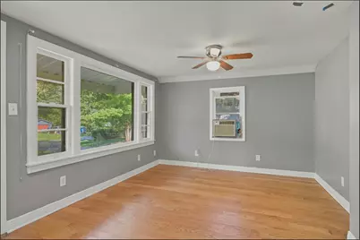 37 S Hickory Avenue, Fox Lake, IL 60020 - Photo 5