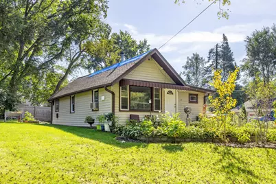 37 S Hickory Avenue, Fox Lake, IL 60020 - Photo 1