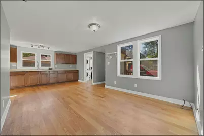 37 S Hickory Avenue, Fox Lake, IL 60020 - Photo 9