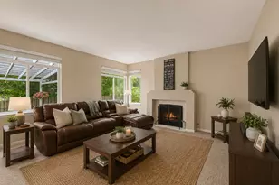 5450 Alexandria Dr, Lake in the Hills, IL 60156 - Photo 9