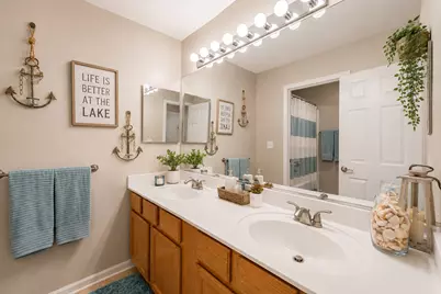 5450 Alexandria Drive, Lake in the Hills, IL 60156 - Photo 21