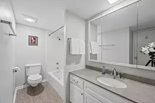 110 W Butterfield Rd, Elmhurst, IL 60126 - Photo 15