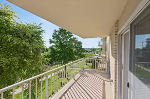 110 W Butterfield Rd, Elmhurst, IL 60126 - Photo 17