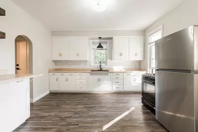113 Elm Street #B, Elgin, IL 60123 - Photo 9