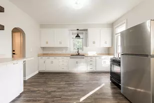 113 Elm St, Elgin, IL 60123 - Photo 9